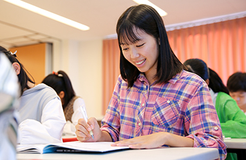 中学生が受講している様子