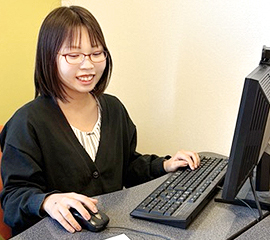 佐鳴予備校の教師_林 千鶴