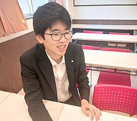 佐鳴予備校の教師_村岡 翼