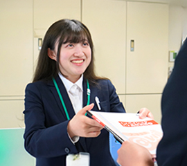 佐鳴予備校の教師_山村 美結