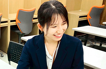 教師紹介_優利先生