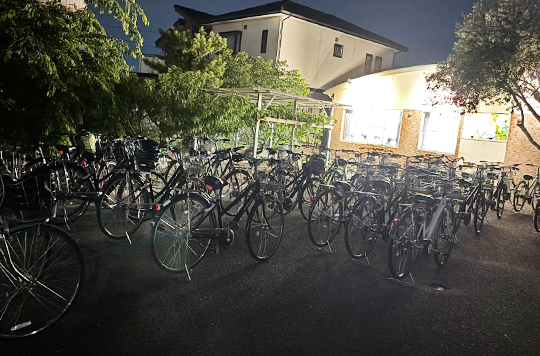 夜の駐輪場