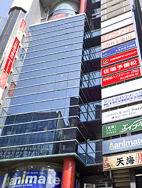校舎外観